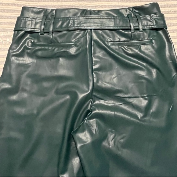 ❤️‍🔥HOST  PICK❤️‍🔥 CLEO NWT EMERALD GREEN, FAUX LEATHER  SZ 8, 29” PARTY,… - Picture 11 of 12